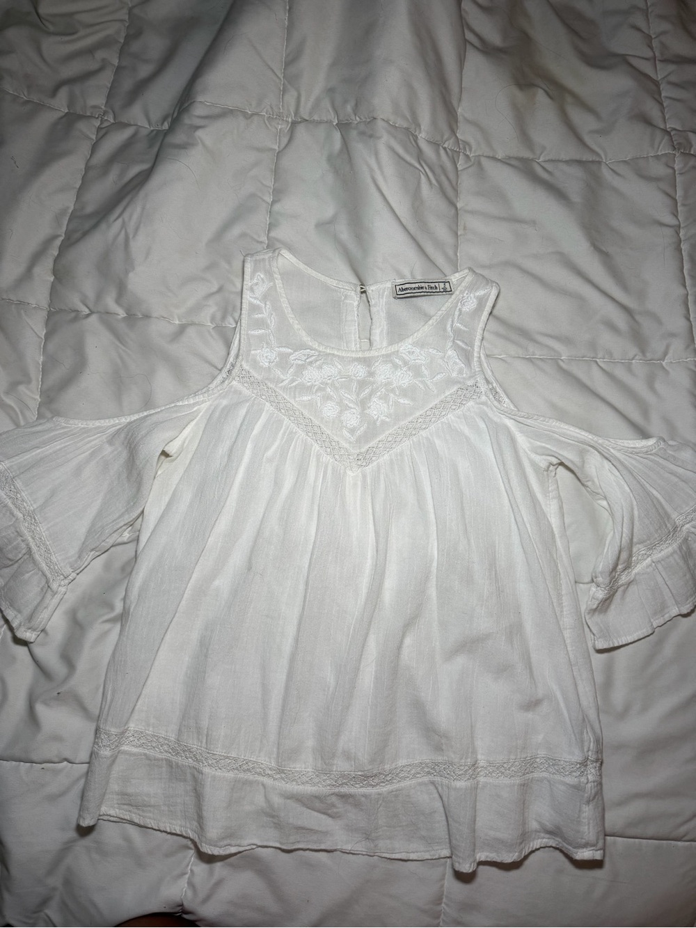 Abercrombie & Fitch White Cold-Shoulder Embroidered Peasant Blouse